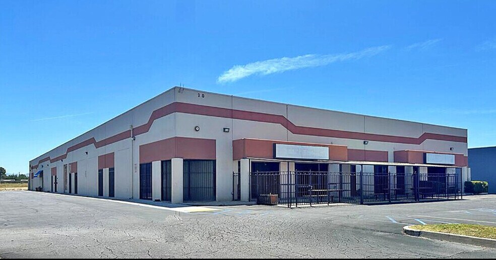 More Photos Of 340 E Avenue I, Lancaster Medical For Lease