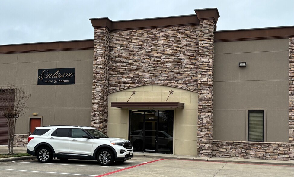 Primary Photo Of 22325 Gosling Rd, Spring Unknown For Lease