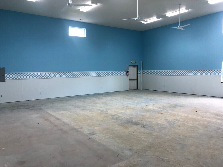 More Photos Of 13315 W 13th Ave, Airway Heights Light Manufacturing For Sale