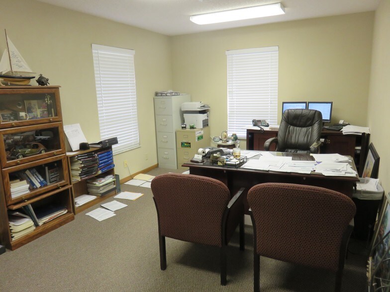 More Photos Of 1326 S Ridgewood Ave, Daytona Beach Office For Lease