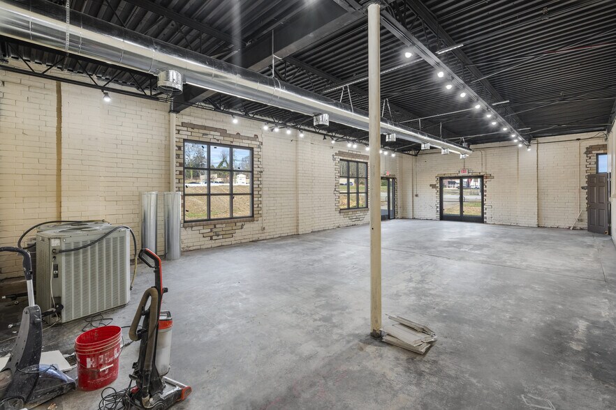 More Photos Of 3955 Highway 53, Hoschton Freestanding For Sale