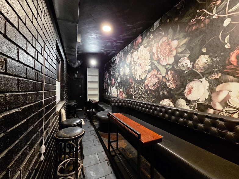 More Photos Of 55 McGuinness Blvd S, Brooklyn Storefront For Lease