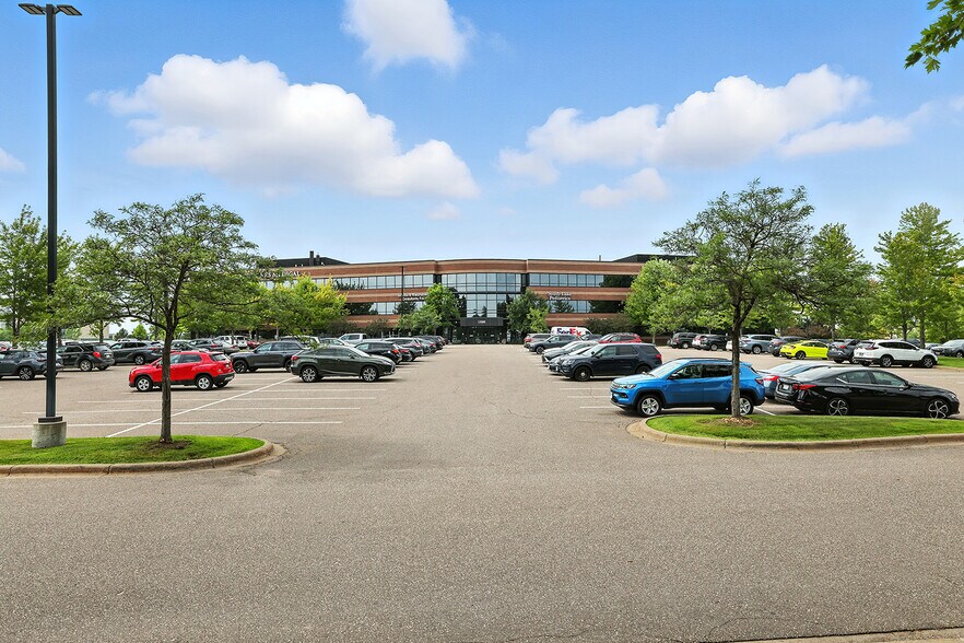 More Photos Of 12000 Elm Creek Blvd, Maple Grove Medical For Lease