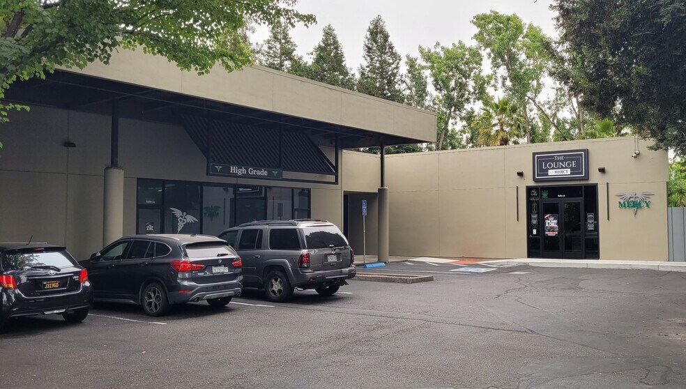 More Photos Of 7950 Redwood Dr, Cotati Storefront Retail Office For Lease
