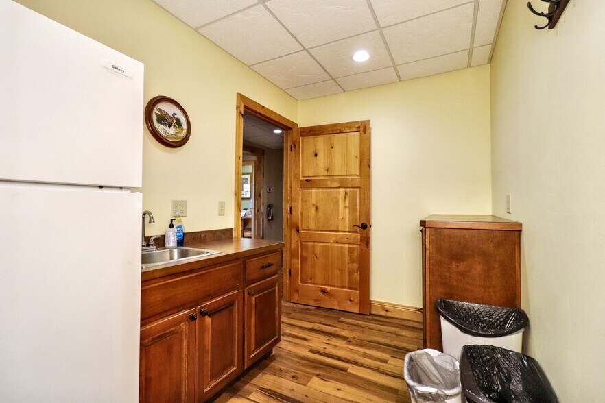 More Photos Of 616 US 51, Woodruff Office For Sale