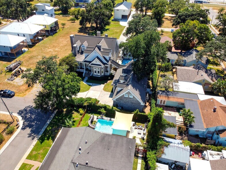 More Photos Of 1611 Glenn Swetman St, Biloxi Specialty For Sale