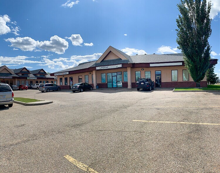 More Photos Of 130 Broadway Blvd, Sherwood Park Office For Sale