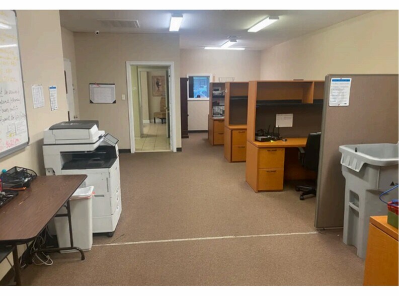 More Photos Of 6756 Langley Dr, Baton Rouge Warehouse For Lease