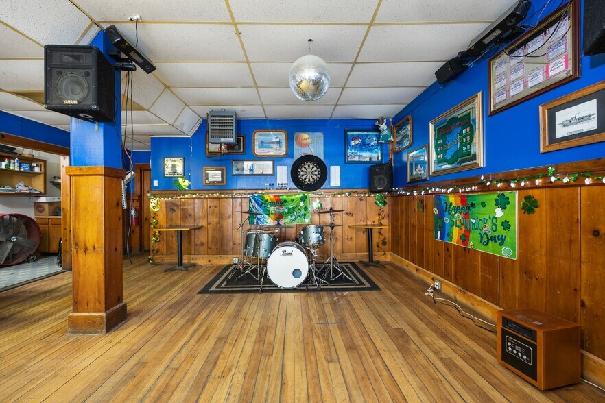 More Photos Of , Beaver Island General Retail For Sale