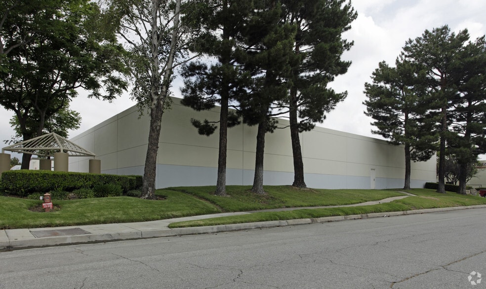 More Photos Of 8690 Red Oak St, Rancho Cucamonga Warehouse For Lease