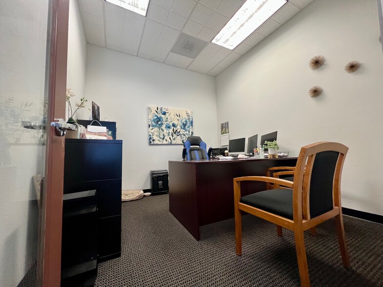 More Photos Of 670-694 Pinnacle Pl, Livermore Light Distribution For Sale