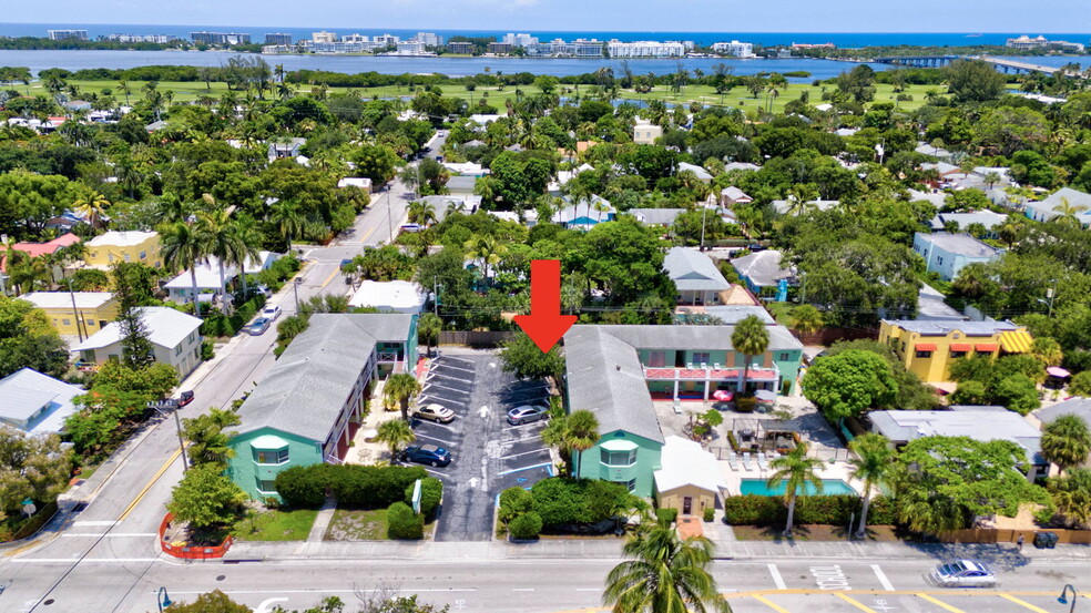 Primary Photo Of 320 N Federal Hwy, Lake Worth Hotel For Sale