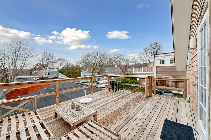 More Photos Of 51 Division St, Sag Harbor Fast Food For Lease