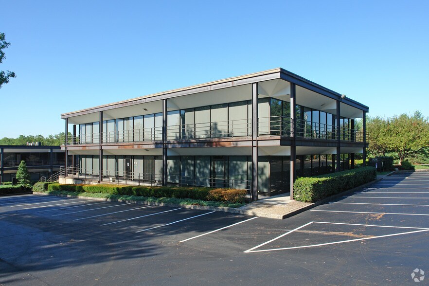 More Photos Of 1102 Kermit Dr, Nashville Office For Lease