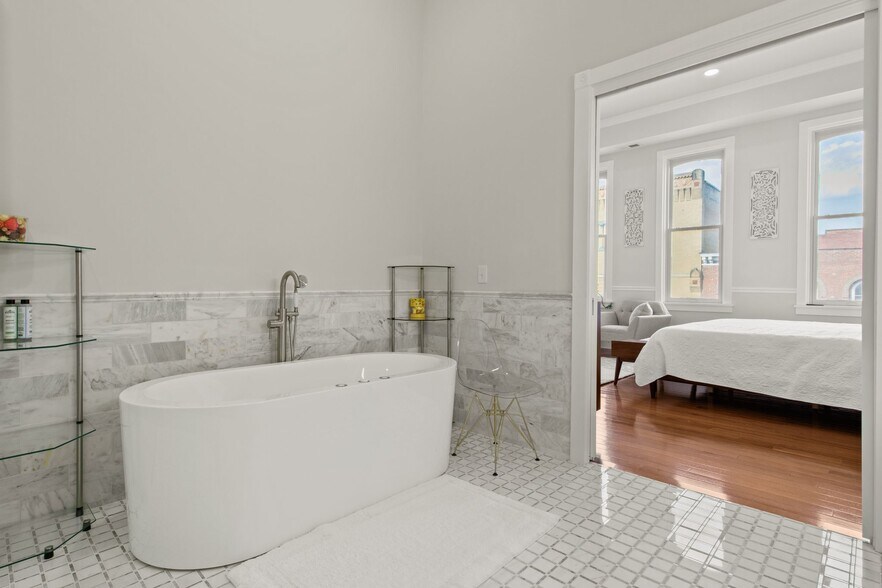 More Photos Of 114-116 E Main St, Penn Yan Storefront Retail Residential For Sale