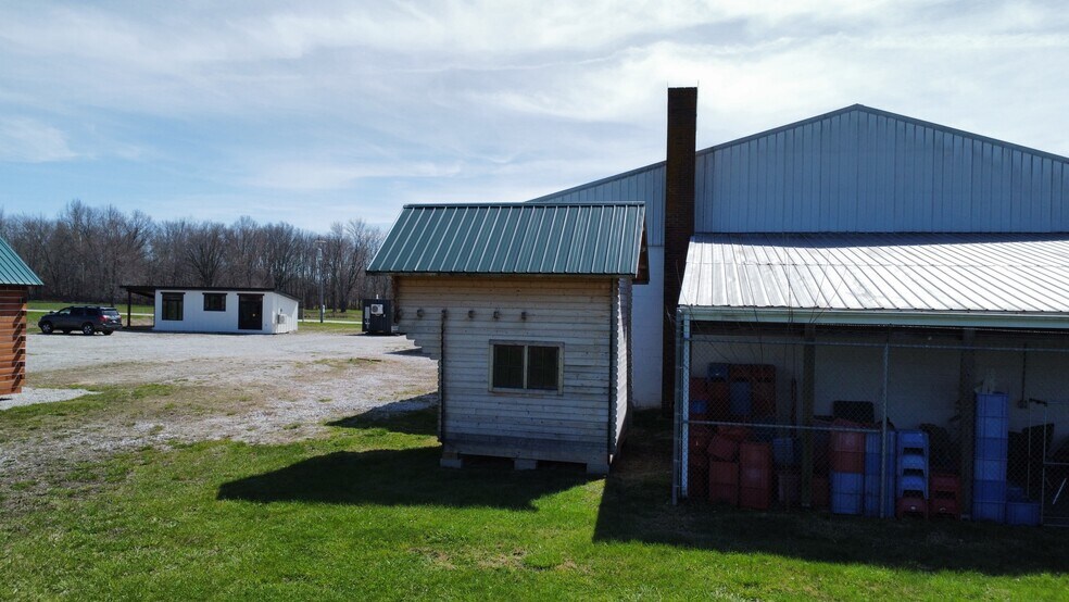 More Photos Of 677 S Cardinal Ln, Scottsburg Industrial For Sale