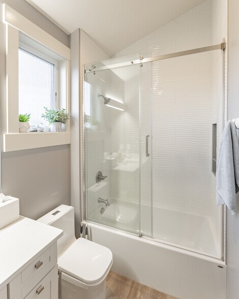 More Photos Of 914 Citadel Dr, Everson Office Residential For Sale