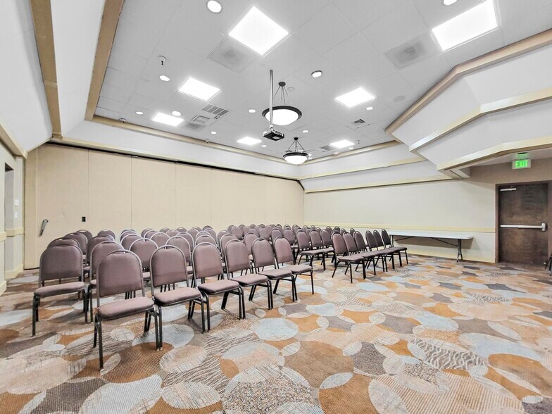 More Photos Of 850 S Bluff St, Saint George Hotel For Sale