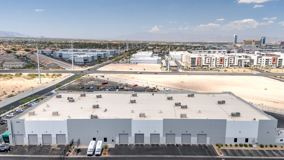 More Photos Of 5780 Edmond St, Las Vegas Warehouse For Sale