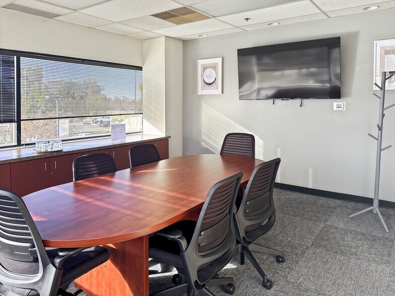 More Photos Of 1351 N Alma School Rd, Chandler Coworking Space