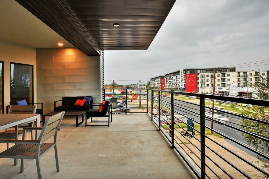More Photos Of 6444 Burnet Rd, Austin Apartments For Lease