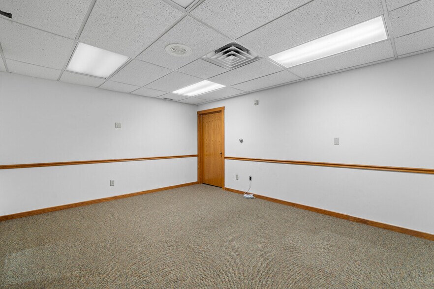 More Photos Of 3520 Snouffer Rd, Columbus Office For Sale