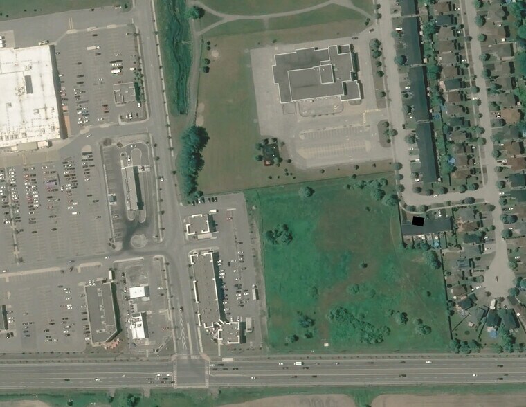 More Photos Of Woodbine Avenue & Dovedale Dr, Georgina Freestanding For Lease