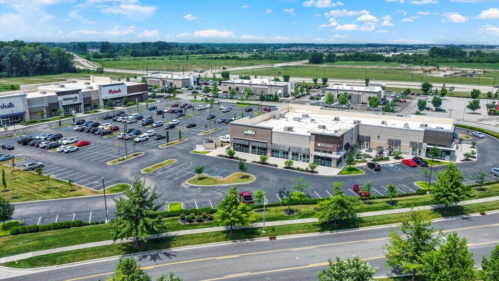 More Photos Of 14165 Cabela Pky, Noblesville Storefront For Lease
