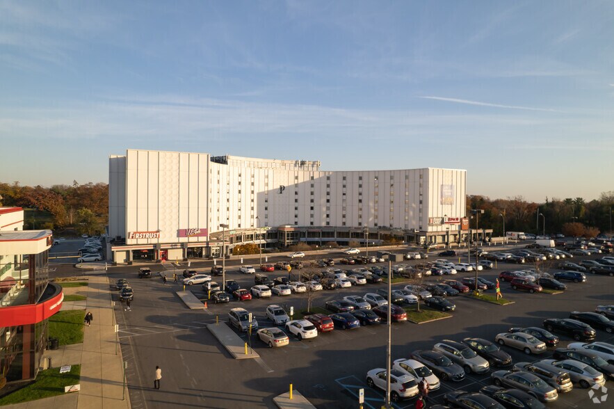 More Photos Of 261 Old York Rd, Jenkintown Medical For Lease