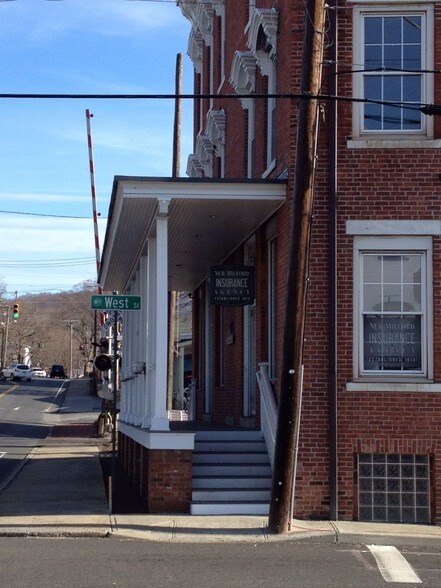 More Photos Of 30 Bridge St, New Milford Storefront Retail Office For Lease