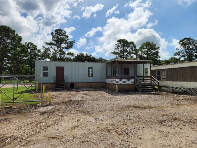 More Photos Of 14090 County Road 282, Alvin Land For Lease