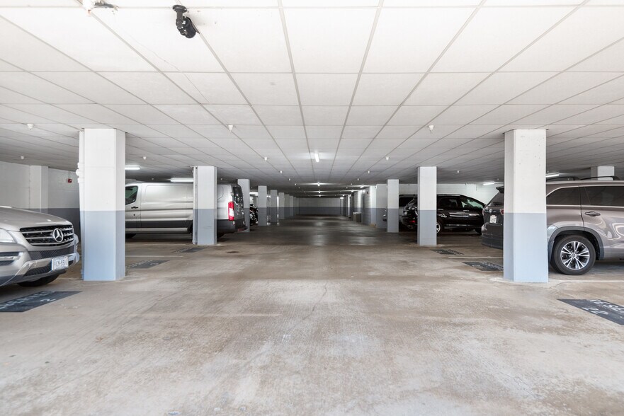 More Photos Of 7535 Little River Tpke, Annandale Office Residential For Sale