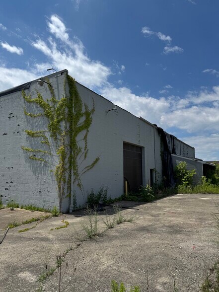 More Photos Of 1945 E 28th St, Lorain Warehouse For Sale