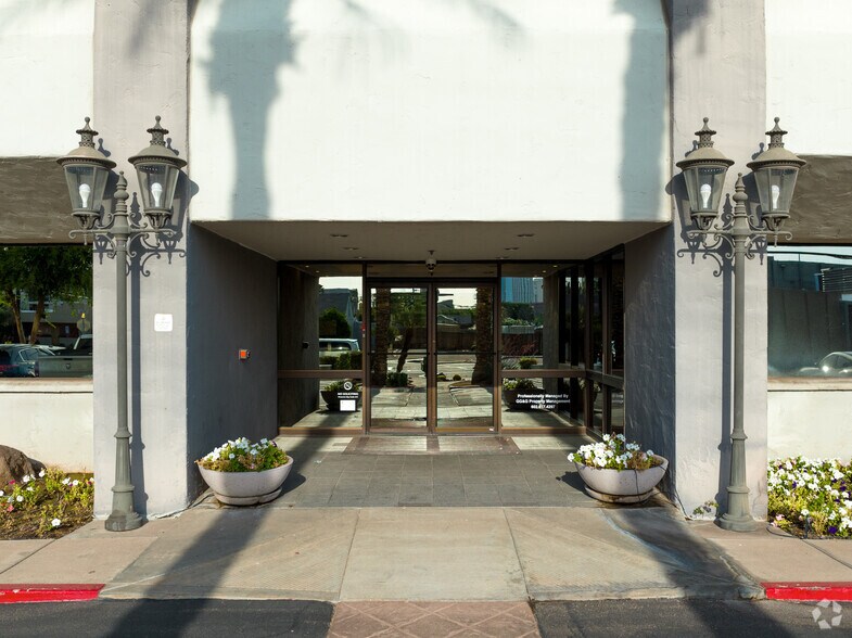 More Photos Of 3877 N 7th St, Phoenix Office For Lease