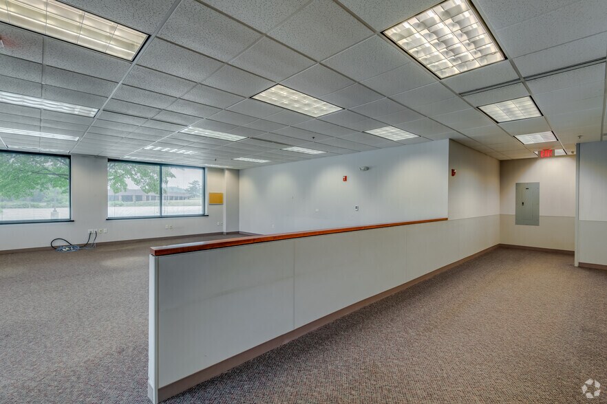 More Photos Of 11800 W Park Pl, Milwaukee Office For Lease