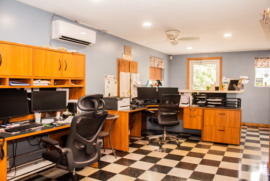 More Photos Of 8 Englewood St, Webster Auto Repair For Sale