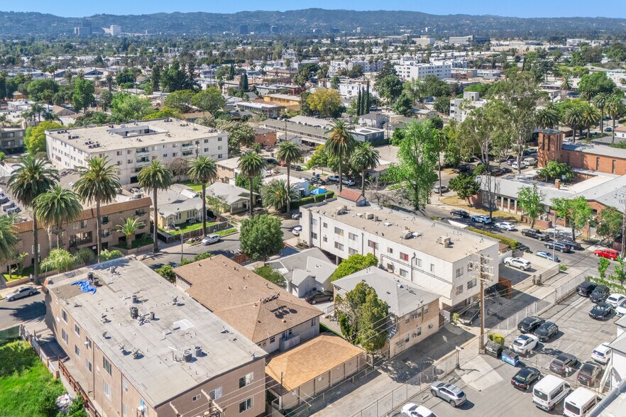 More Photos Of 14643 Friar St, Van Nuys Apartments For Sale