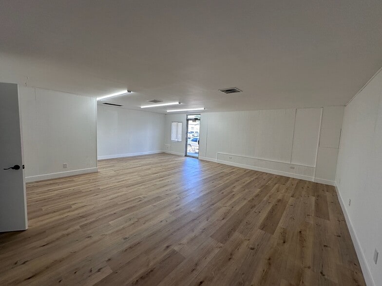 More Photos Of 7324 Madison St, Paramount Warehouse For Sale