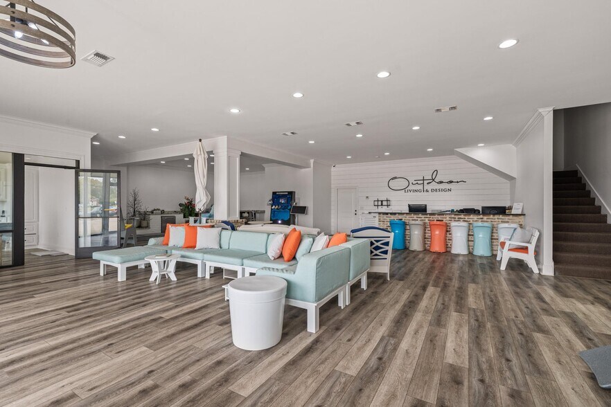 More Photos Of 6802 U S Highway 98, Hattiesburg Flex For Sale