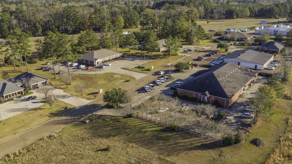 More Photos Of 1395 Johnny Johnson Dr, Brookhaven Office For Sale