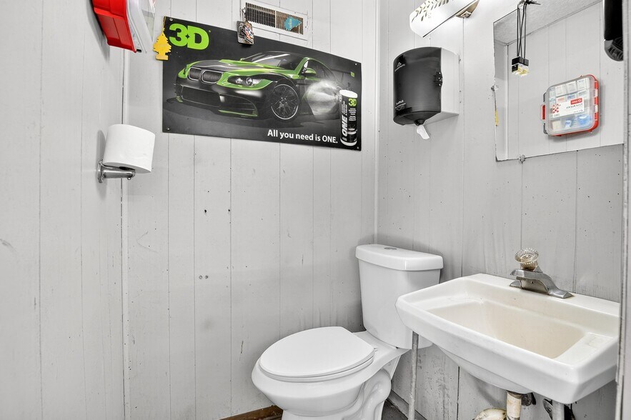 More Photos Of 929 Lititz Pike, Lititz Storefront Retail Office For Sale