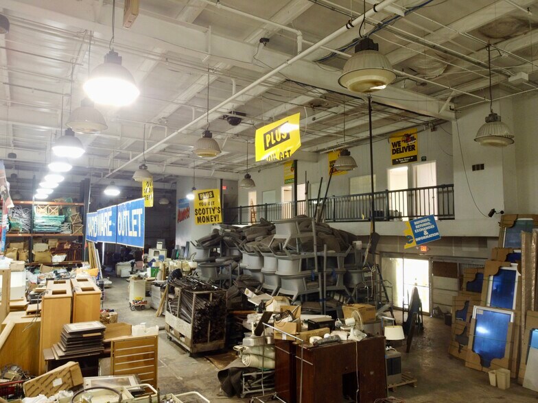 More Photos Of 30200 Old Dixie Hwy, Homestead Storefront For Sale