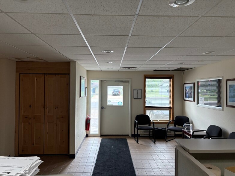More Photos Of 3219 19th Ave E, Hibbing Manufacturing For Sale