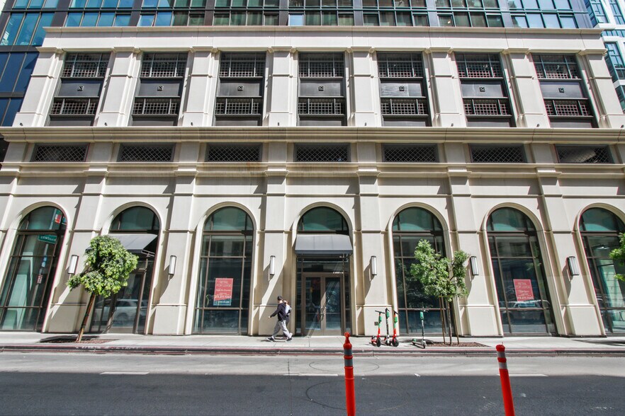 More Photos Of 755 S Spring St, Los Angeles Apartments For Lease