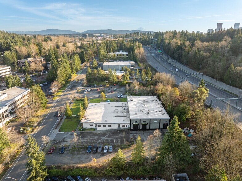 More Photos Of 3003 Northup Way, Bellevue Flex For Sale