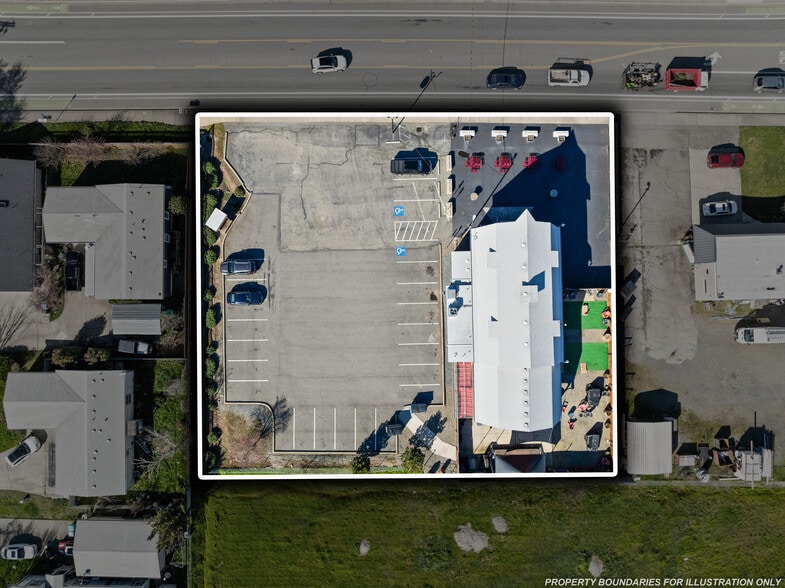 More Photos Of The Toasted Barrel, Grants Pass Restaurant For Sale