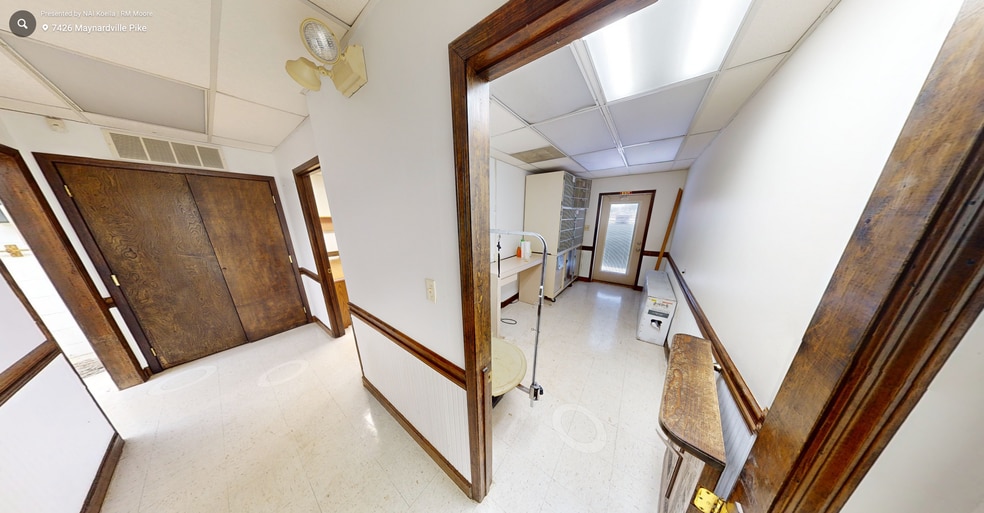 More Photos Of 7426 Maynardville Hwy, Knoxville Veterinarian Kennel For Sale