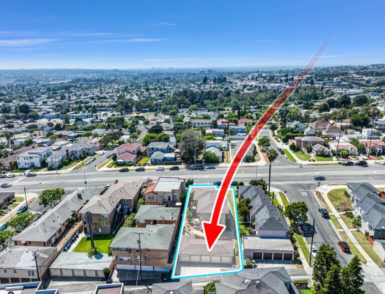 More Photos Of 6006 Overhill Dr, Los Angeles Apartments For Sale