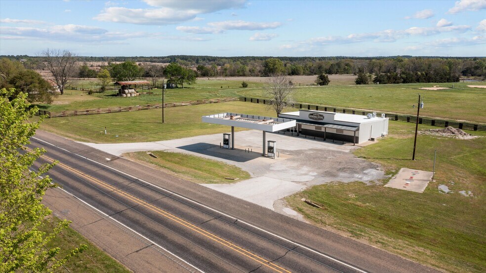 More Photos Of 6893 TX-19, Crockett Freestanding For Sale