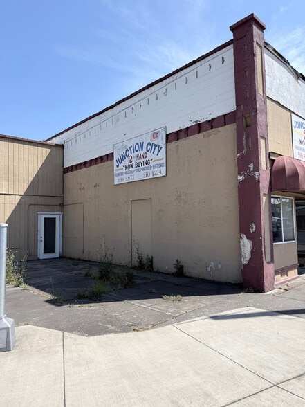 More Photos Of 610-640 Ivy St, Junction City Storefront For Sale